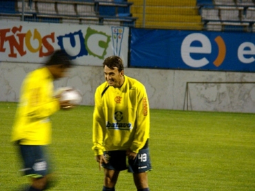 Pet disputa uma das vagas para jogo de quarta, mas a chance maior  de comear no banco 