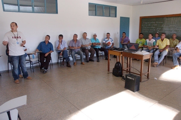 Motoristas passam por qualificao do Detran/MT