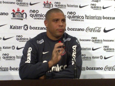Ronaldo em entrevista no Corinthians 