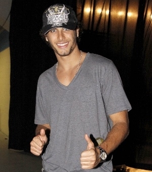 Jesus Luz est faturando bem com seus shows na Europa