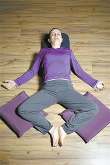 Ioga atenua o desconforto fsico e a instabilidade emocional na poca da TPM