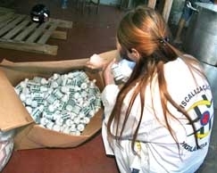 Polcia apreendeu cerca de R$ 20 mil em medicamentos a base de ervas