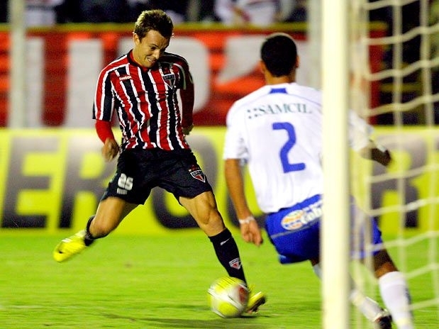 Dagoberto acredita em semifinal sem vantagens para nenhum dos lados