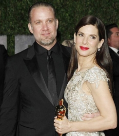 Sandra Bullock e Jesse James, ap�s a cerim�nia do Oscar