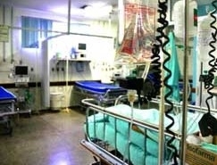 Chamas atingiram brao e trax da criana, depois de a me tentar por duas vezes acender o fogo