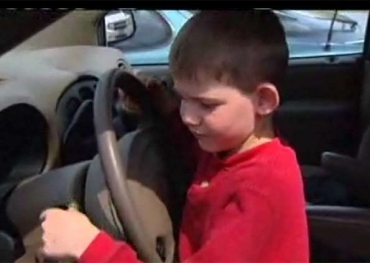 Jordan Winters pegou o ve�culo dos pais e dirigiu por quase cem metros. 