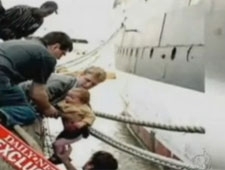 Menina de 2 anos cai dentro de rio com temperatura abaixo de 0�C nos EUA