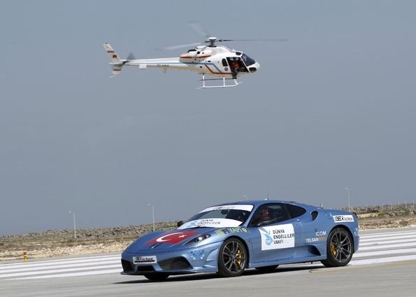 Ferrari dirigida por Metin Senturk chegou a uma velocidade de 292,89 km/h.