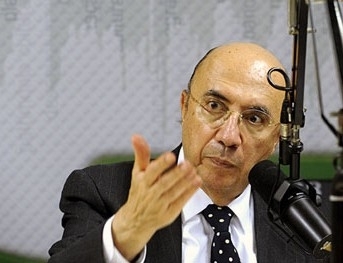 Meirelles diz que vai pensar nas pr�ximas 24 horas se deixa o governo