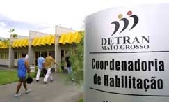 Detran informa que autoescola apenas se mantm aberta para atender os clientes com pendncias, no novos
