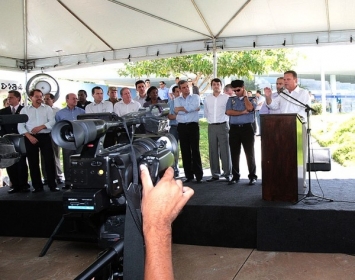 Governador Blairo Maggi faz entrega de viaturas para Polcia Militar