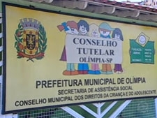 Menores fazem sexo dentro de escola para conseguir droga em Olmpia (SP)