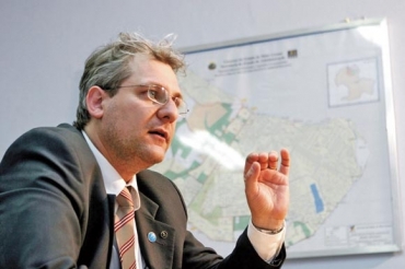 Secretrio diz que sero nomeados, este ano, cerca de 6,5 mil pessoas; restante s em 2011