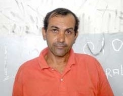 Policiais disseram que estavam no encalo do acusado, por hbitos estranhos. Ele alegou estar bbado