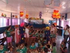Apresena��o na Escola Municipal Prefeito Duilio Ribeiro Braga 
