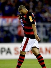 Assim como Vagner Love, Adriano no jogou bem contra o Universidad do Chile