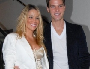 Danielle Winits e Jonatas Faro