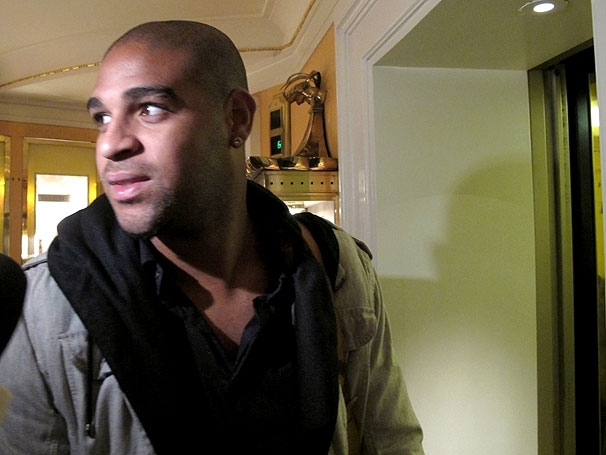 Adriano diz que nunca usou drogas