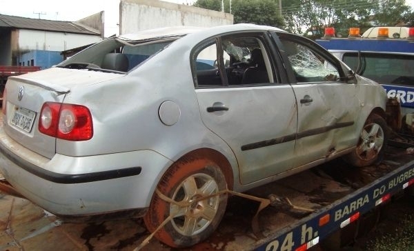 Homem morre aps carro cair de ponte em rodovia sem asfalto