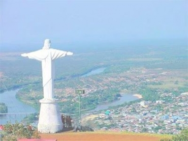 mirante do Cristo em Barra, divisa de MT e GO