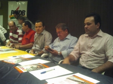 Bezerra lana Silval ao Senado mas governador adota cautela