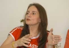 Senadora Serys Slhessarenko (PT) se inscreve hoje � tarde para disputar a pr�via contra o deputado federal Abicalil