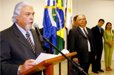A solicitao de Paulo Lessa foi despachada pelo vice-presidente, Paulo da Cunha, e hoje ser publicada no Dirio de Jus