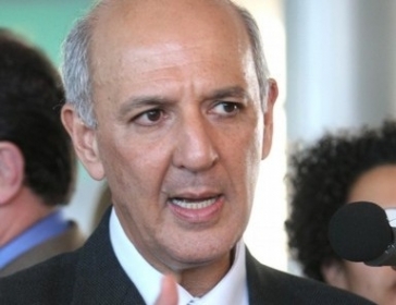 Advogado de Arruda vai  OAB contra suposto abuso de poder de delegado