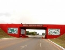 Viaduto de onde homem caiu