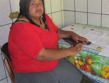 Peso de Andr�ia impediu que ela fizesse a tomografia