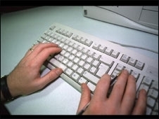 Polcia diz que pais estavam viciados na internet