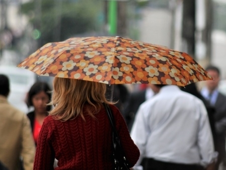 No frio a resposta do corpo a agentes infecciosos  pior, possibilitando que as doenas oportunistas desse perodo apare