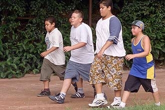 Obesidade infantil tambm atinge o Brasil: garotos participam de programa de emagrecimento em So Paulo