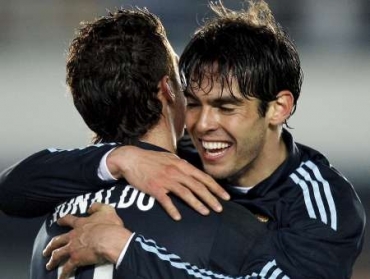 C. Ronaldo e Kak so algumas das estrelas contratadas pelo Real para essa temporada