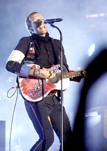 Chris Martin durante show no Rio de Janeiro