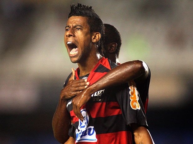 Lo Moura foi um dos melhores em campo na estreia