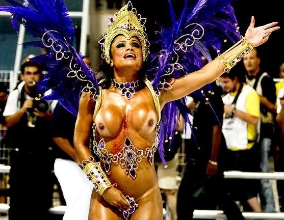 Daniele Sperle perdeu o tapa sexo pela segunda vez na avenida