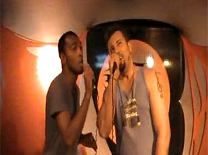 Richarlyson (esq.) e o cantor DaNNilu.