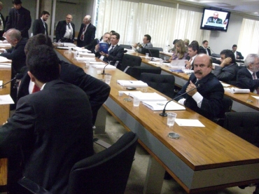 Deputado Homero Pereira durante reuni�o da CPMI