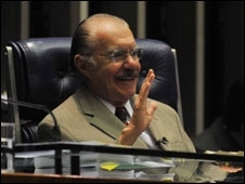 Jos Sarney intercede por Serys com Lula 