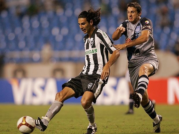 Leandro Guerreiro espera acabar com tabu diante do Flamengo