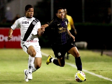 Corinthians perde invencibilidade que durava 28 jogos no Campeonato Paulista