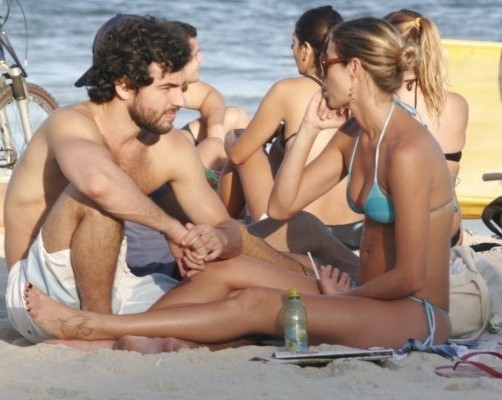 Especialistas sugerem que o sol pode melhorar a vida sexual dos casais