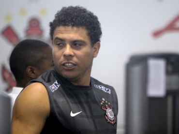 Se Ronaldo se negar a fazer o teste, ser responsabilizado pela paternidade do menino, que vive em Cingapura.