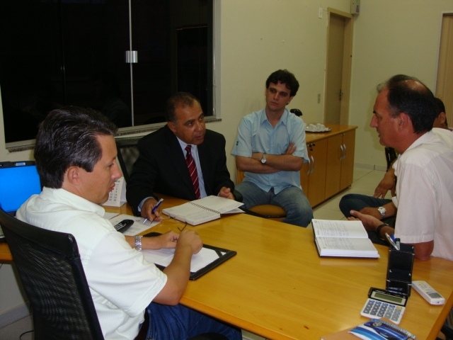 Na Cmara, Ilson discutiu com os vereadores sobre a destinao de um servidor pblico federal para gerenciar a Agncia