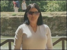 Fiona Donnison, de 43 anos, ser� interrogada pela pol�cia