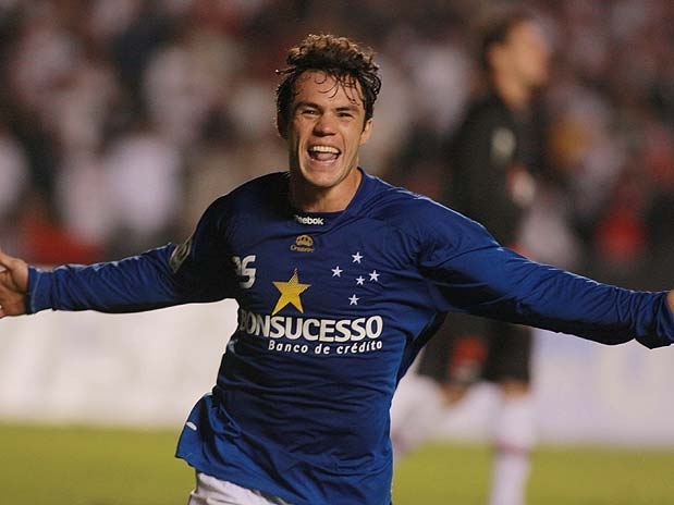 Kleber, em viagem do Cruzeiro � Bol�via