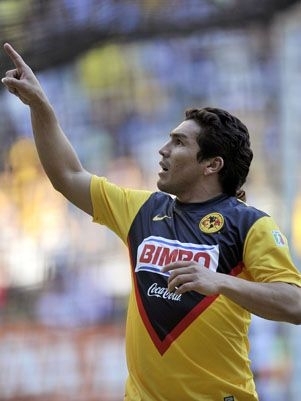 Atacante paraguaio levou um tiro na cabea