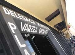 Delegacia de Roubos e Furtos vai investigar. Polcia suspeita que ao seja por vingana do dono da casa