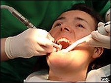 Plasma frio pode destruir as bactrias alojadas nas cavidades dos dentes